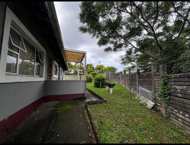 4 BEDROOM HOUSE FOR SALE IN SEA VIEW